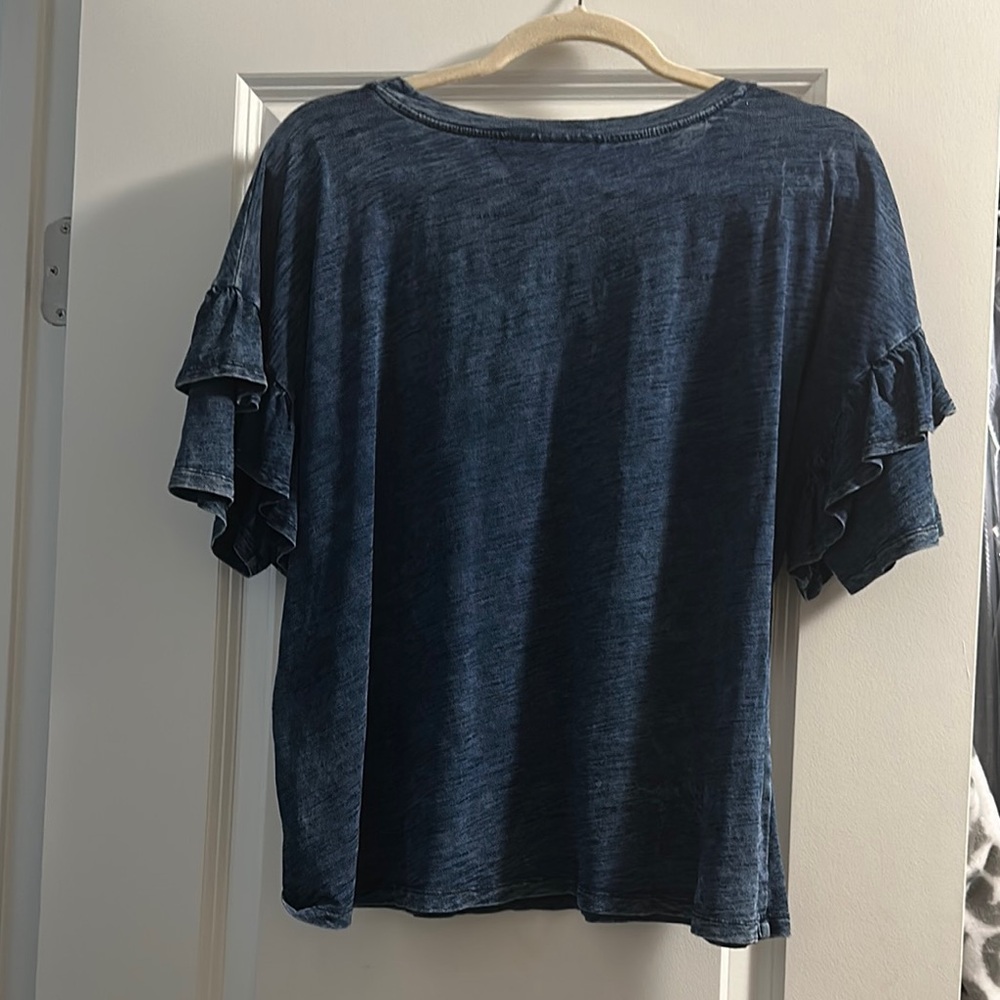 Universal Thread Blue Ruffled Flutter Sleeve Tee - Picture 2 of 2
